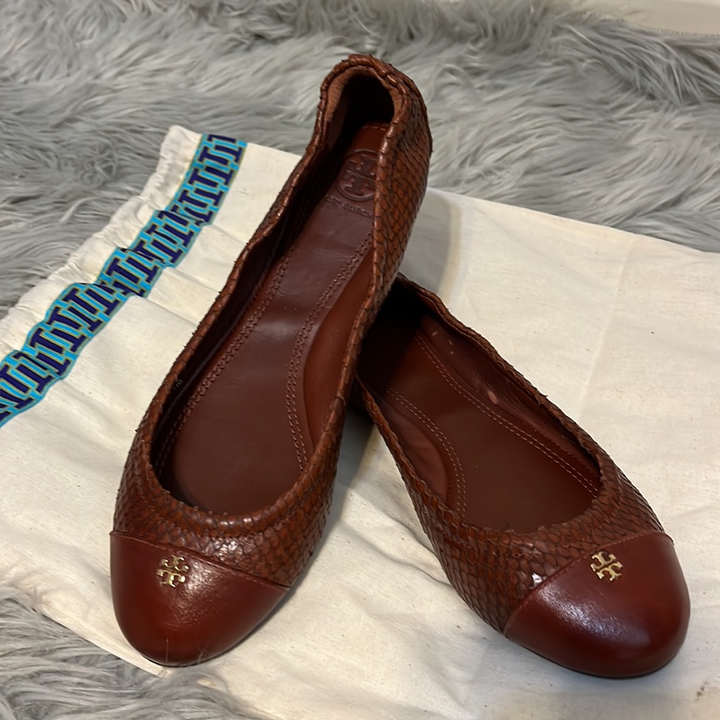 New Without Box Tory Burch Brown Snake Skin Print Flats